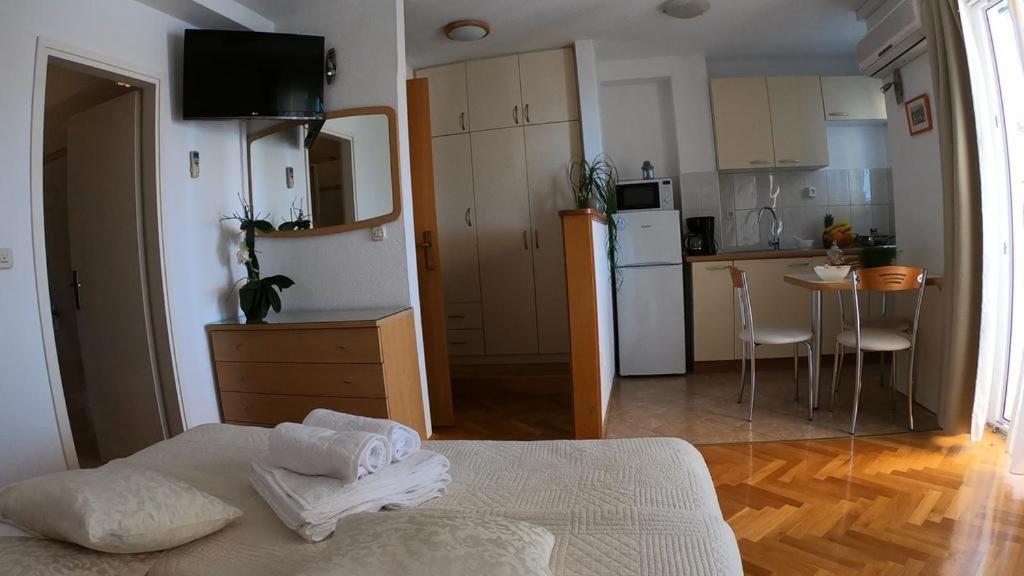 Ferienwohnung Vanja II Tučepi Exterior foto